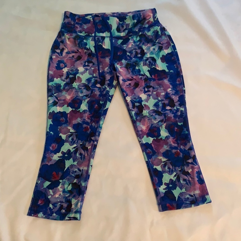 6 for $ 25  DANSKIN NOW leggings size 2